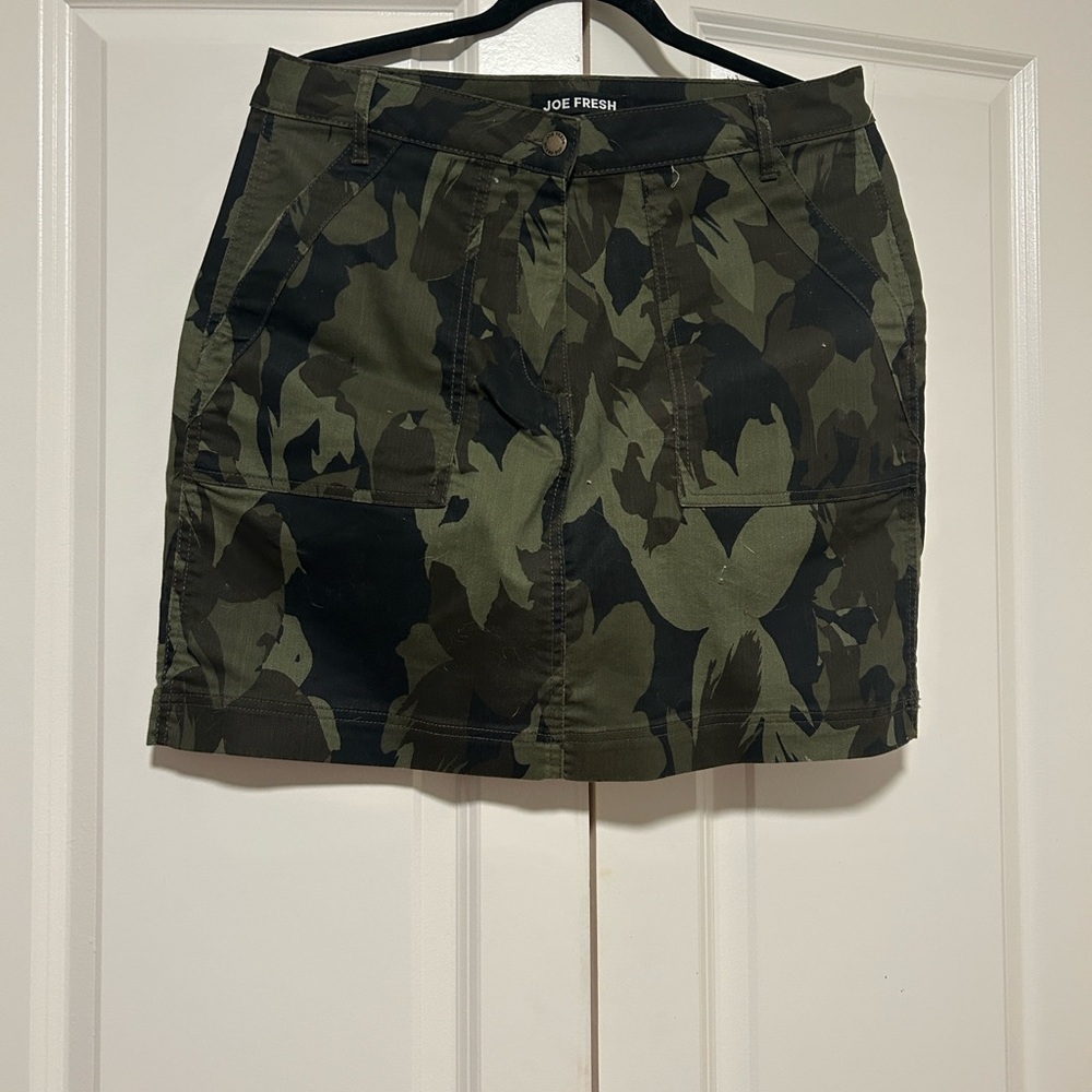 Joe Fresh Women's Green Camouflage Mini Skirt